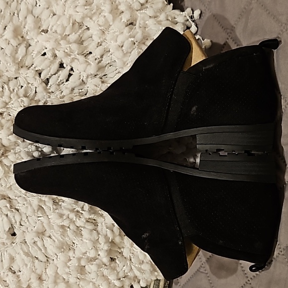 Dr. Scholl's Booties - Picture 7 of 16